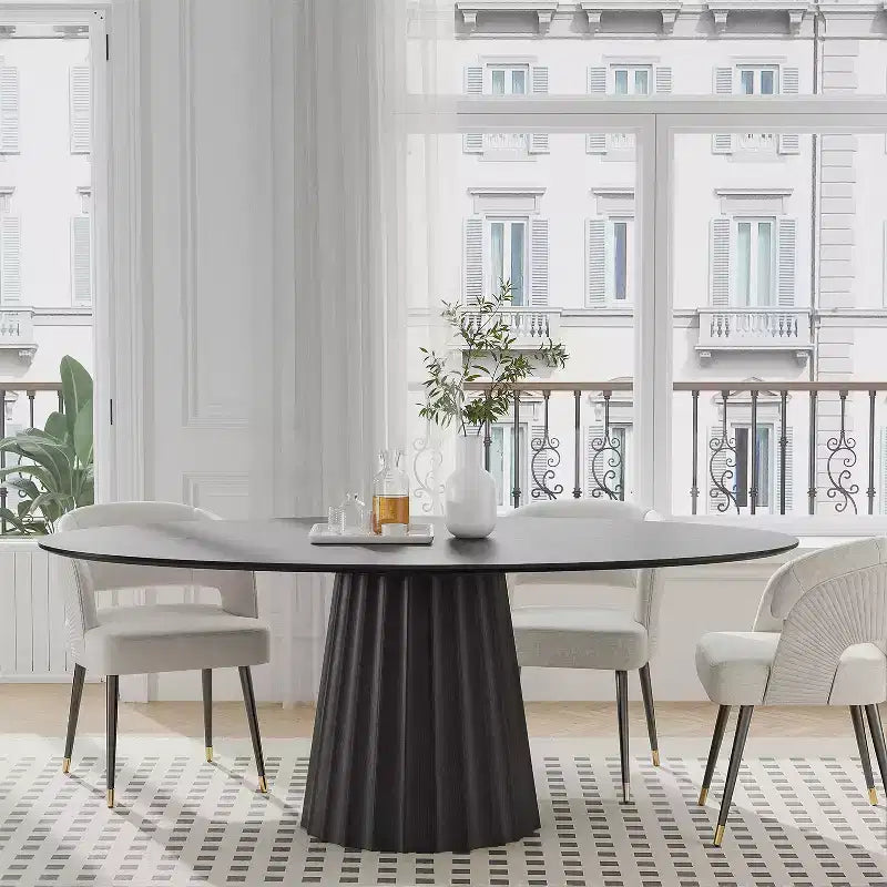 Table à manger ovale en bois massif avec piétement fuselé élégant pour 6 personnes