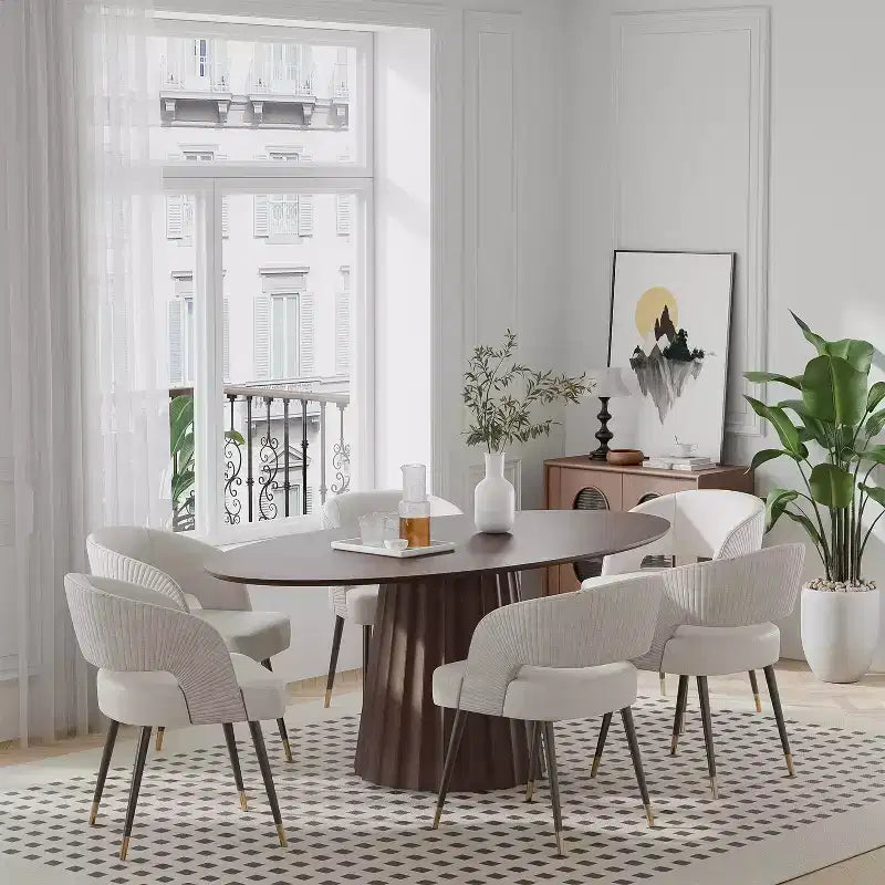 Table à manger ovale en bois massif avec piétement fuselé élégant pour 6 personnes