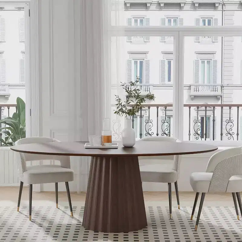 Table à manger ovale en bois massif avec piétement fuselé élégant pour 6 personnes