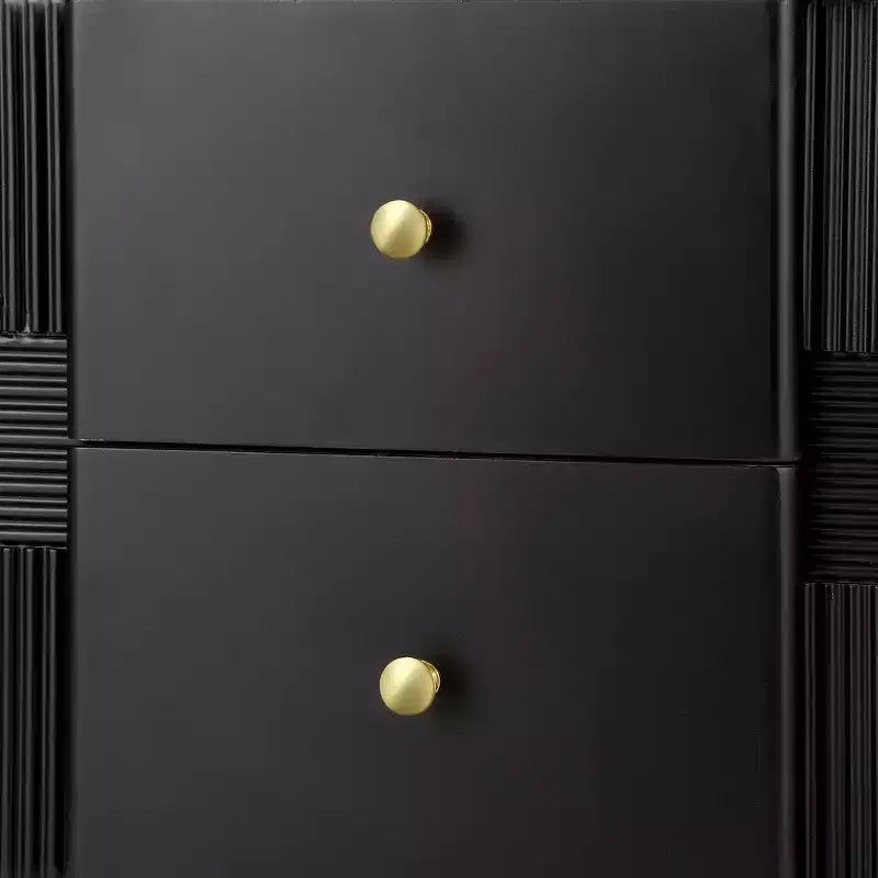Table de chevet moderne minimaliste avec 2 tiroirs, poignées et pieds en métal doré, design texturé