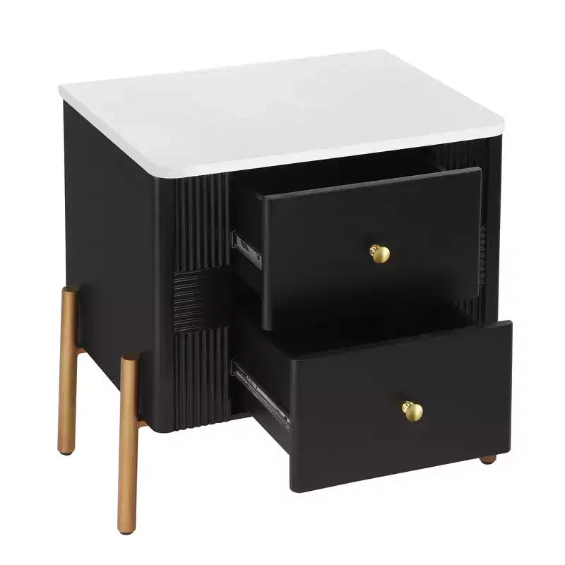 Table de chevet moderne minimaliste avec 2 tiroirs, poignées et pieds en métal doré, design texturé