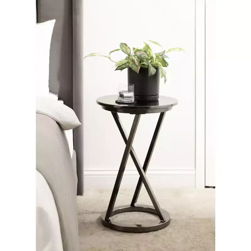 Table d'appoint ronde en métal, finition laiton antique, 58,4 cm de hauteur